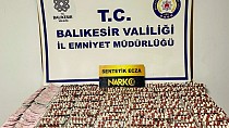 AYVALIK NARKOTİK TİMLERİNDEN TORBACILARA DARBE.. - haberi